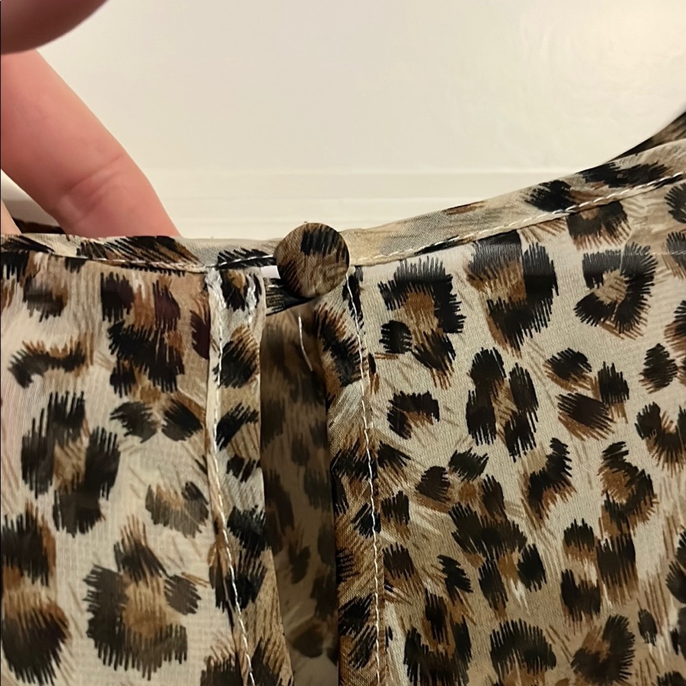 Leopard Print Blouse - Picture 5 of 5